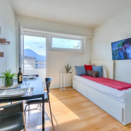 Apartment Cosy Few Min From - Happy *