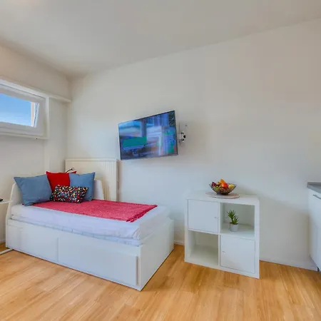 Cosy Few Min From - Happy Апартаменти