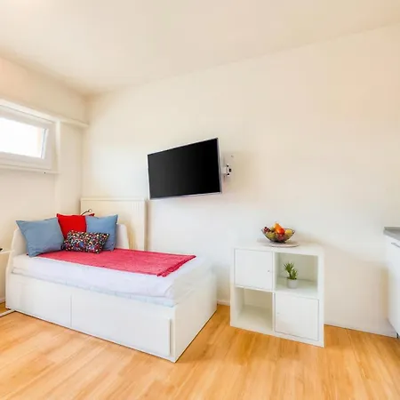 Cosy Few Min From - Happy *